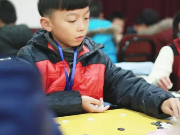 天一教育集团琴棋书画部——围棋小朋友在晋级赛中获得好的成绩